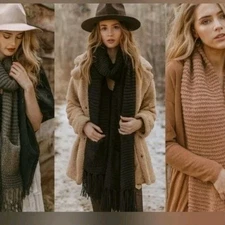 Rihanna Knitted Chunky Overized Tassel Scarf+Pockets Black NWT $60 Freeship