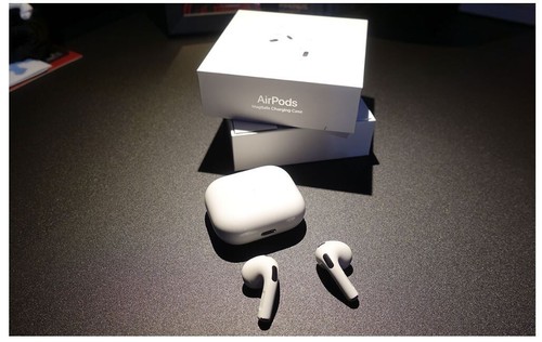 Apple Airpods ORIGINALI con Custodia di Ricarica MagSafe (3a Generazione) NUOVE - Foto 2 di 3