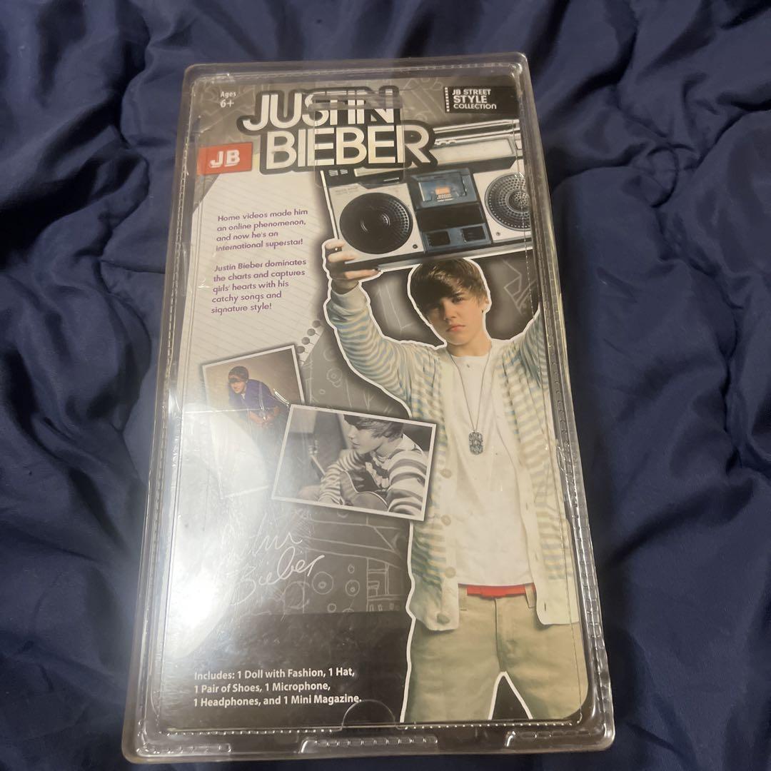 Doll Figure Mattel Barbie I Love JB Street Style Collection