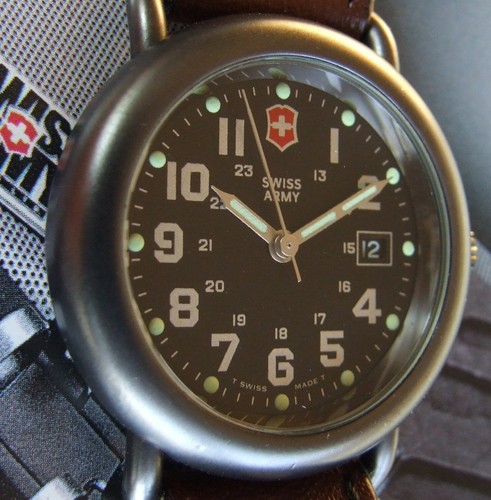 SWISS ARMY~Lady CAVALRY Watch~GunMetal PVD Treatment~Military Grade~OEM Strap~EX - Picture 6 of 11