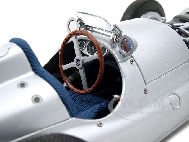 1939 MERCEDES W 165 SILVER 1/18 DIECAST MODEL CAR BY CMC 018