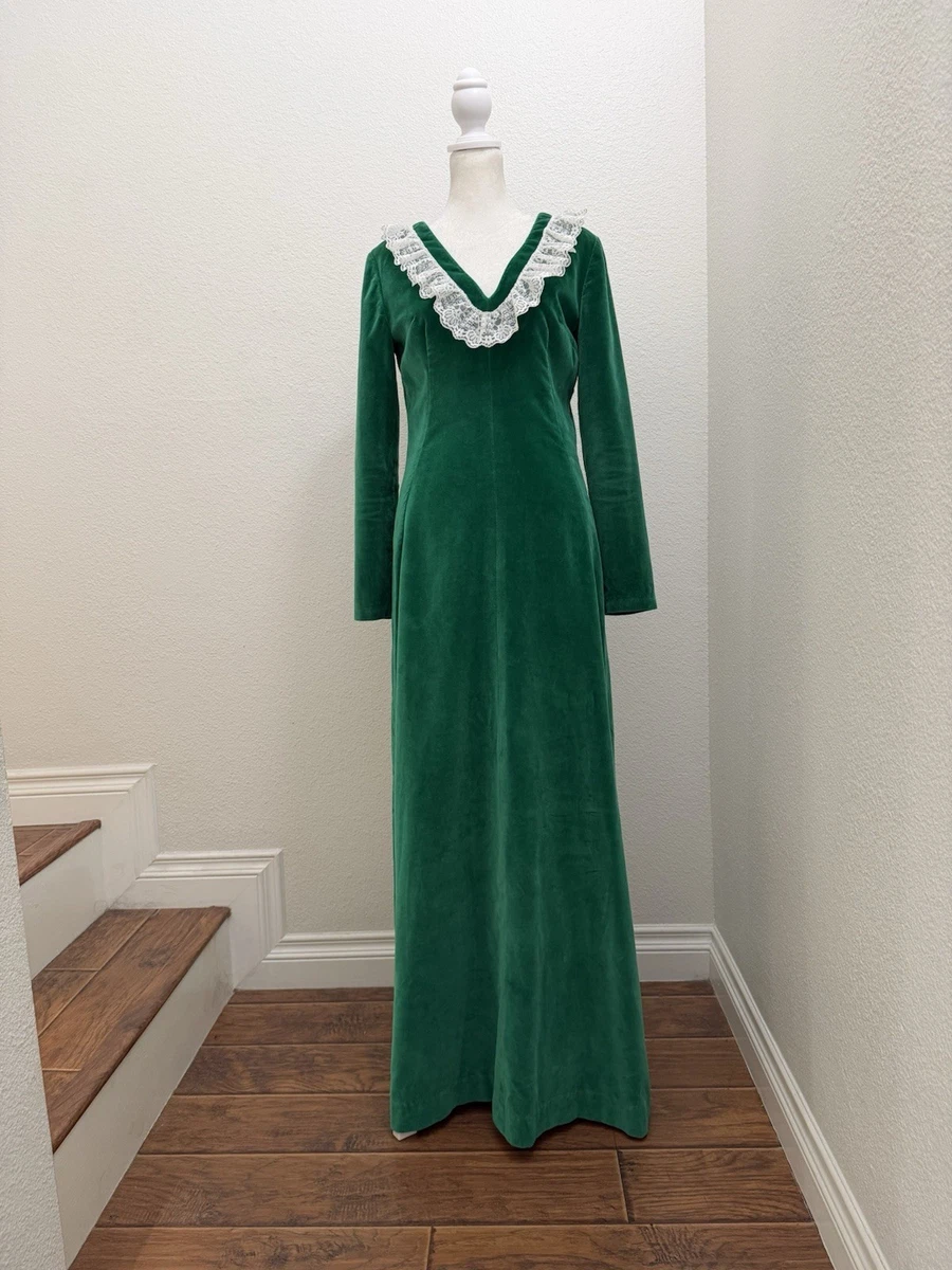 green emerald velvet dress Green 1940s Deep V-Neck Pearl Velvet Dress