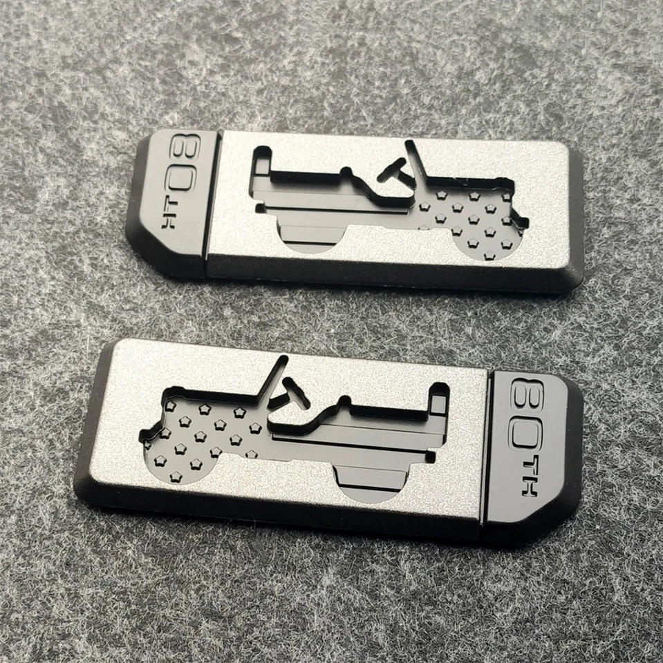 21-23 Jeep Wrangler 80th emblema placa de identificación puerta delantera izquierda y derecha OEM Foto 2 de 2