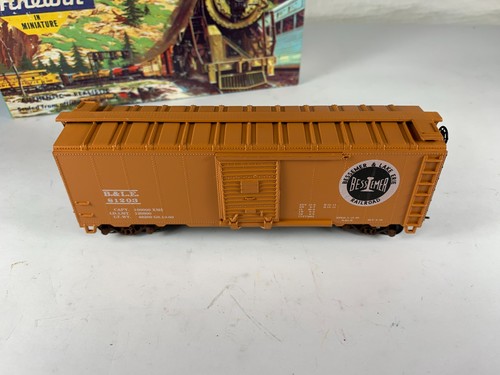 BEV-BEL/ATHEARN 1036, BESEMER & LAKE ERIE 40' BOX CAR #81203, OB (KADEES) | Zustand: Used