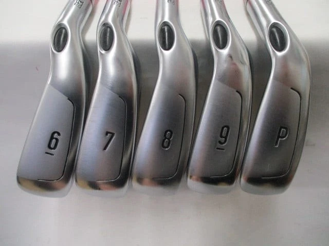 Callaway BIG BERTHA B21 Iron set 6-9+Pw Tour AD 50 Flex-L 5pcs RH Ladies Golf - Image 3 of 4