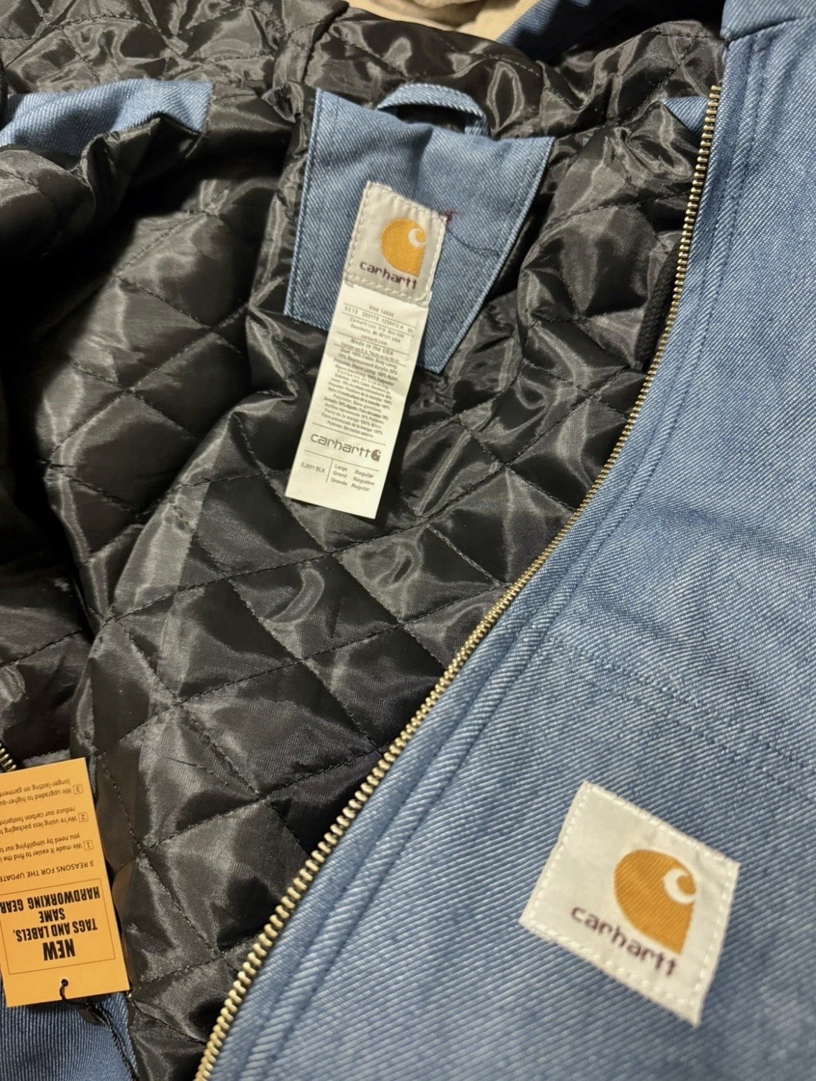 Carhartt Men's Jacket- Large  thumbnail 2