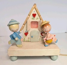 Nursery Plastics Inc Vtg Wood Boy Girl Cottage Lamp Works As-Is Light Cracks