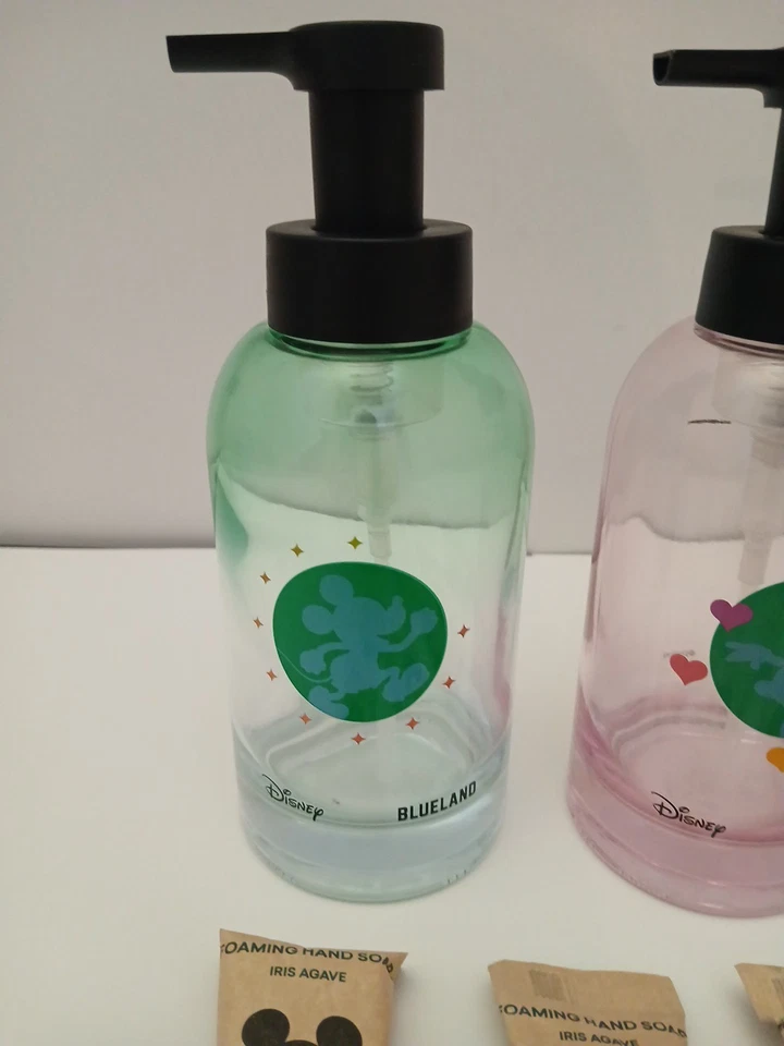 Disney Blueland Juego de 3 Dispensadores de Jabón de Vidrio con Iris Agave Jabón de Manos Foto 2 de 4