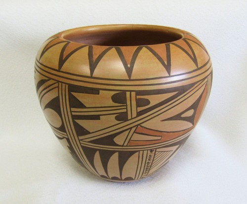 Hopi Indian Jeanette Sahu Sikyatki Revival Style Design Art Pottery Bowl Vase