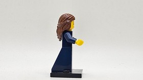 LEGO minifigure Crown Princess cas333 Castle Fantasy Era 7093 dark blue dress