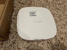 HPE ARUBA Instant on AP22 Wireless Access Point - White (R4W01A)