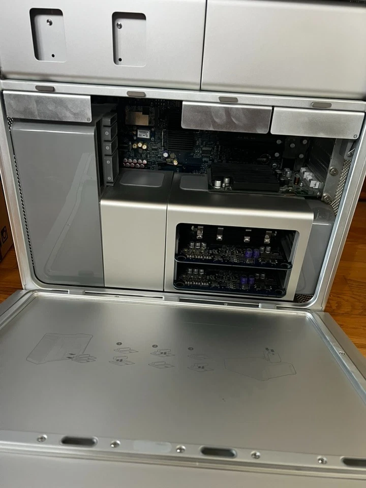 Apple Mac Pro1,1 A1186 2x Intel Dual Core Xeon 2.66 GHz, 2GB Ram No HDD - Image 3 of 4