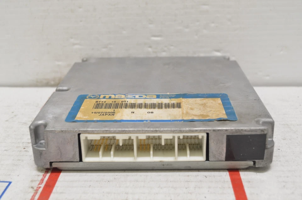 2001 2002 Mazda Miata BTT2-18-881 Engine Control Module Unit Ecm A81 033 - Image 2 of 4