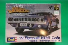 REVELL MUSCLE '71 Plymouth HEMI Cuda 1:24 Scale Brand New In Box
