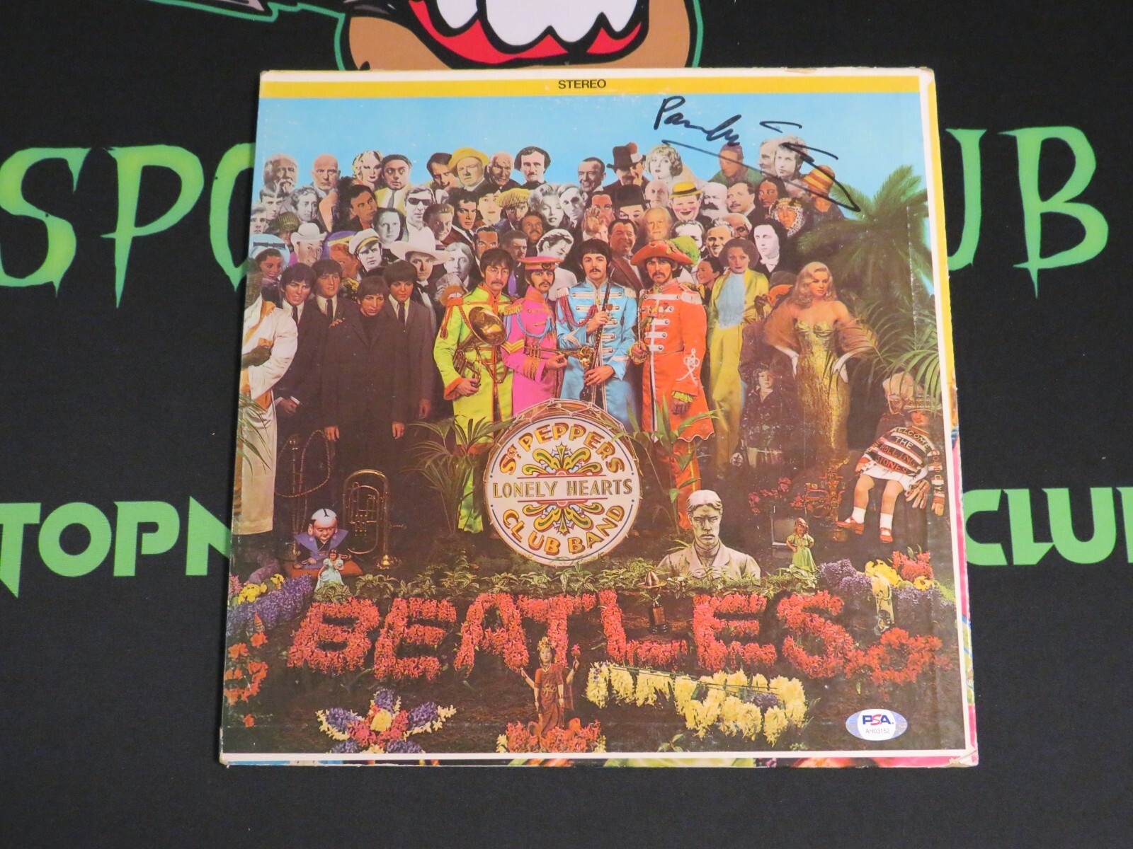 PAUL MCCARTNEY AUTOGRAPHED SIGNED BEATLES SGT PEPPER ALBUM VINYL LP PSA/DNA AL2