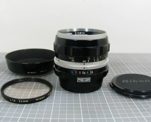 Nikon Nikkor-S 35mm f/2.8 Manual Focus Wide Angle Lens non-AI Japan