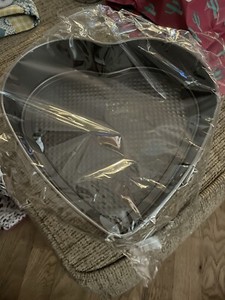 Heart Shaped Springform Pan 9 Inch Nonstick Heart Cheesecake Pan, Large Heart Ca
