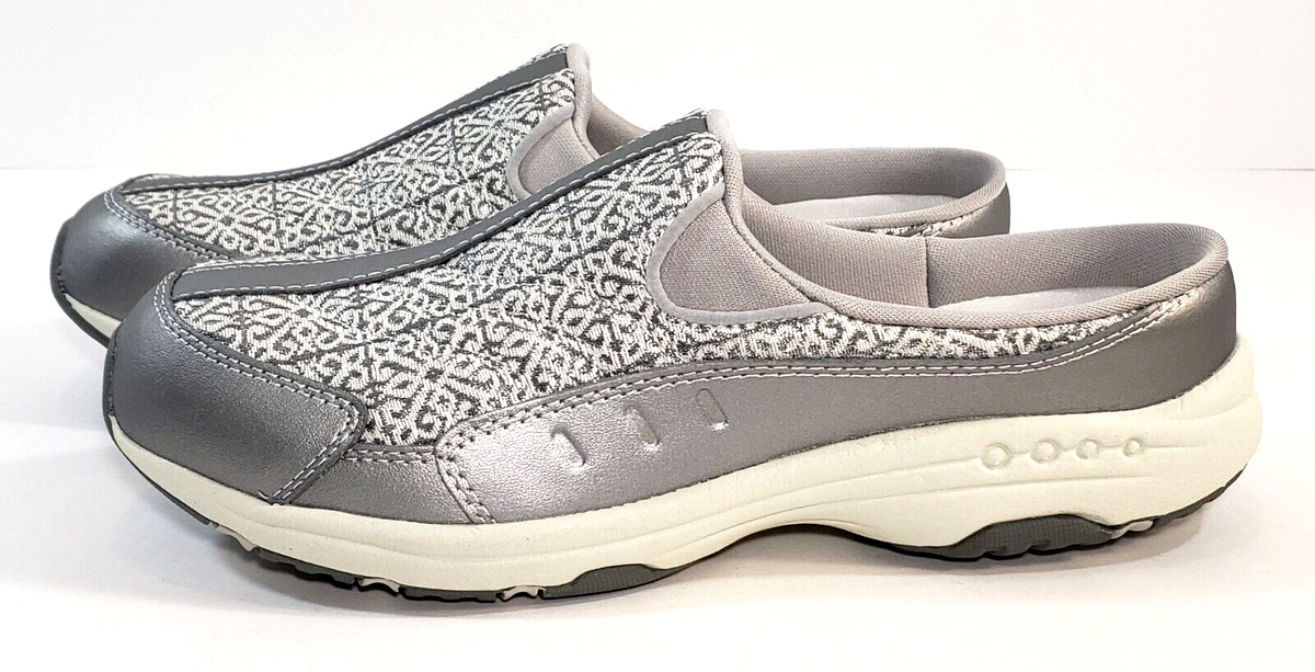 EASY SPIRIT Traveltime Clogs, Size 8, White Silver Leather