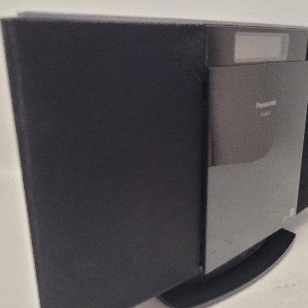 Panasonic SC-HC20 Compact Stereo System Audio Dock/CD Player