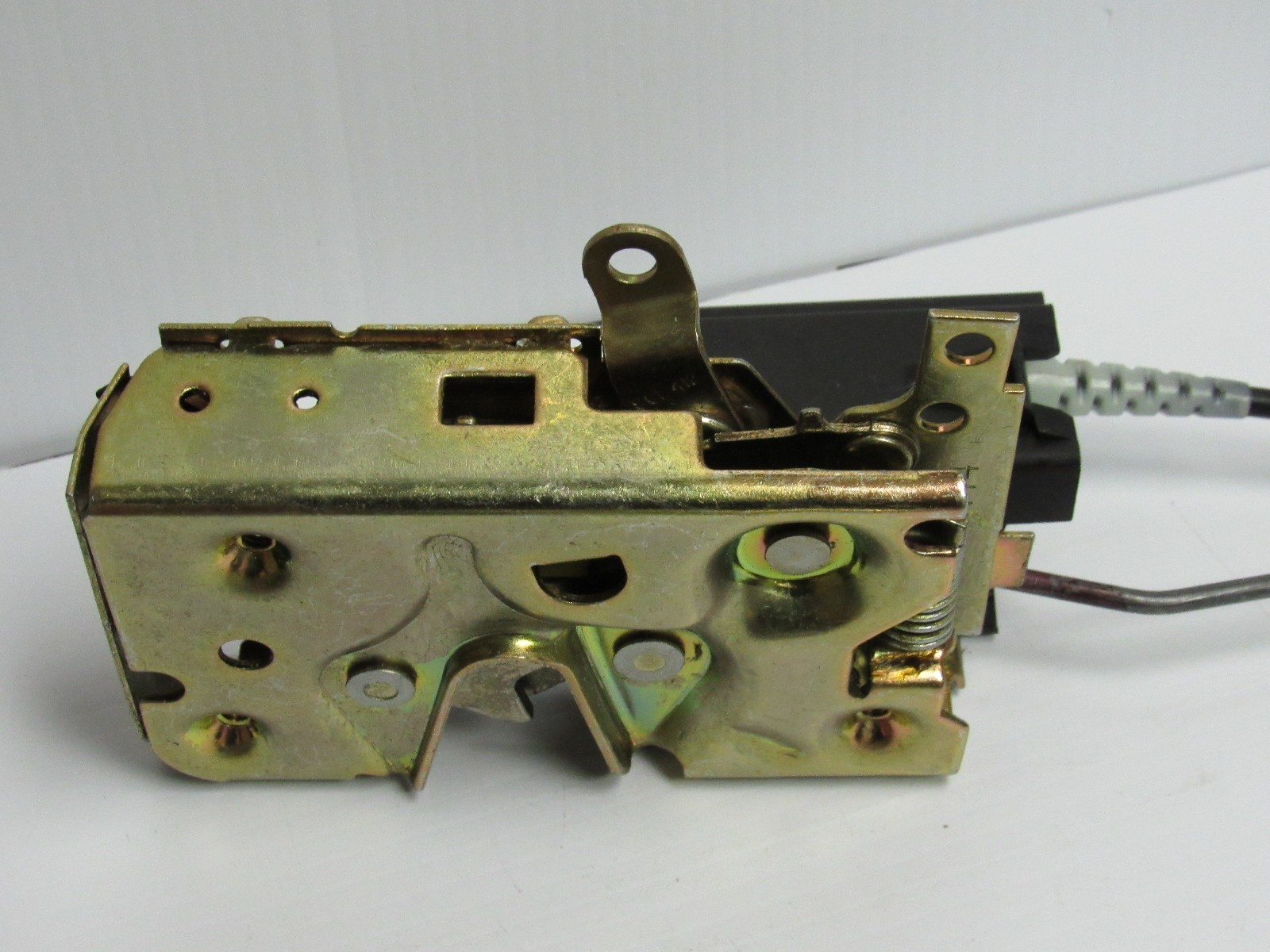 NEW FORD TRUCK DOOR HANDLE CABLE LATCH ASSEMBLY F3TB15221A00AA