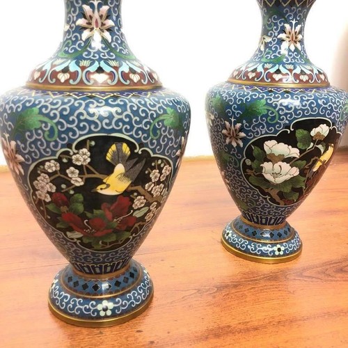 Pair of Vintage Gold Tone Light Blue Chinese Floral Cloisonne Vases Birds 12.5" - Picture 3 of 7