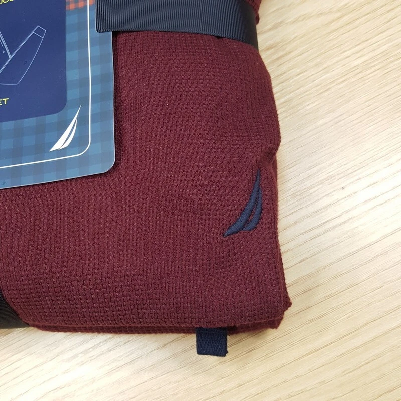 Conjunto de pijama térmico tejido gofre borgoña pequeño ropa de dormir NAUTICA para hombre Foto 4 de 4