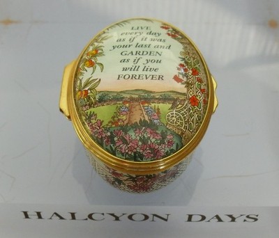 Halcyon Days ''Lebe jeden Tag, als wäre es dein letzter...'' Garten Emaille Box 2 1/8''