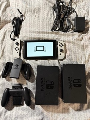USED Nintendo Switch Console w/ Dock, Charger, White Joy-Cons & Grip - FREE SHIP