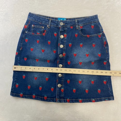 Rare Hell Bunny Embroidered Monogram Strawberry Button Up Denim Skirt Size 32 - Foto 11 di 11