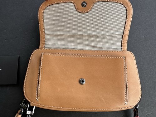 NUEVO CON ETIQUETAS TUMI Mujer Fraser Cremallera Alrededor Cuero Cartera Muñequera Bolso sin asas color Marrón - Imagen 4 de 8