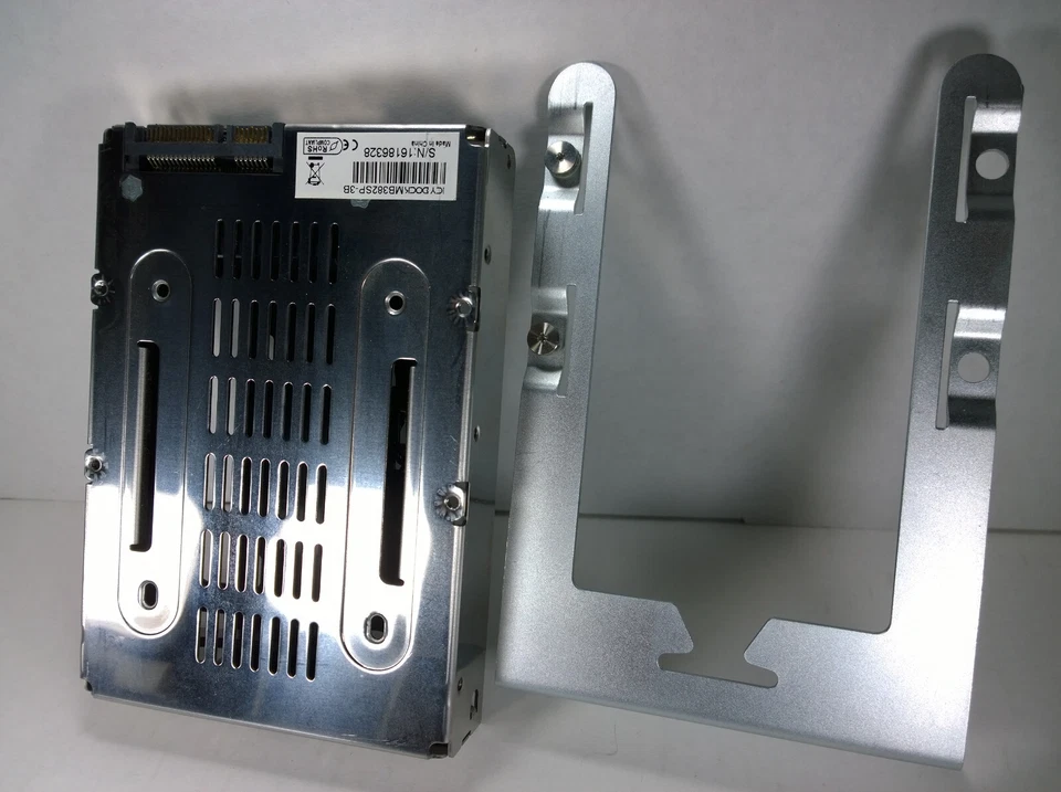 ICYDOCK Mac Pro 2.5" to 3.5" Drive Sled Silver + 3.5" Tray 4,1 5,1 MB382SP 🍁 Foto 4 de 4