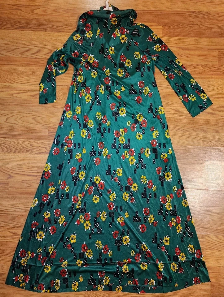 Maxi Bata de Salón Vintage Años 70 Sears Verde Floral Boho Hippie Cottagecore  Foto 2 de 4