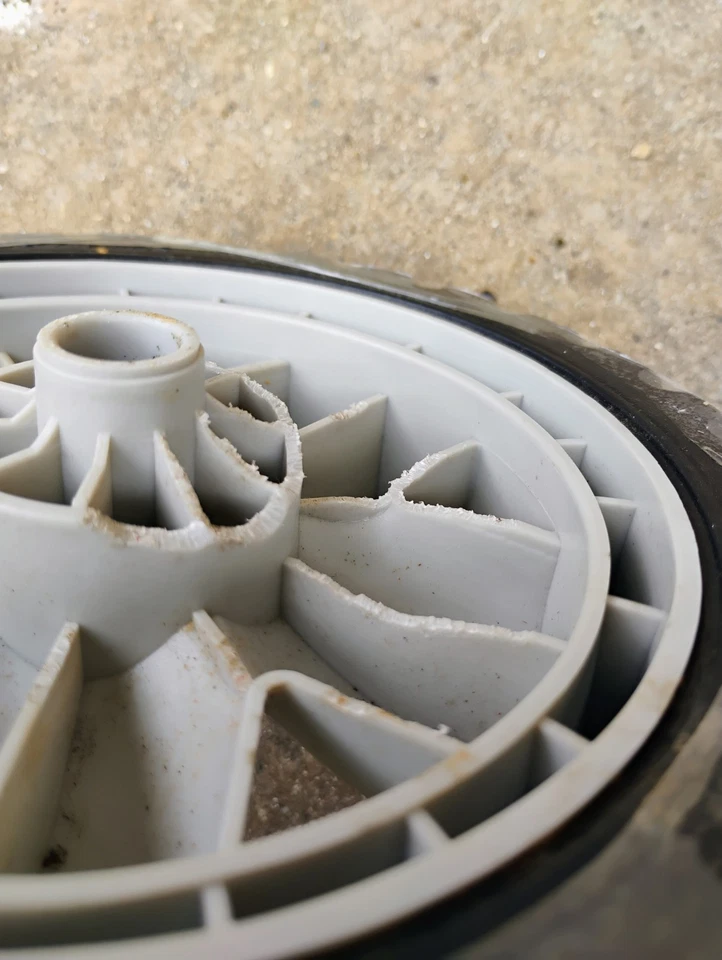 2x Homelite 099077001502 Wheels - Image 4 of 4