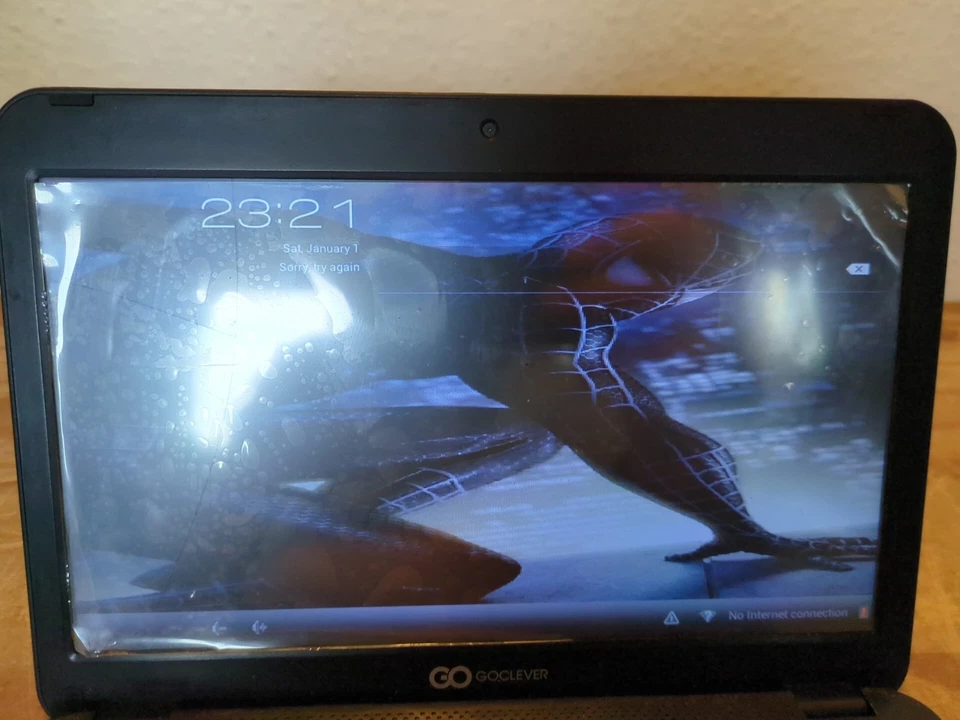 GOCLEVER NETBOOK R103 No Charger Locked Cracked Screen Android - Image 2 of 4