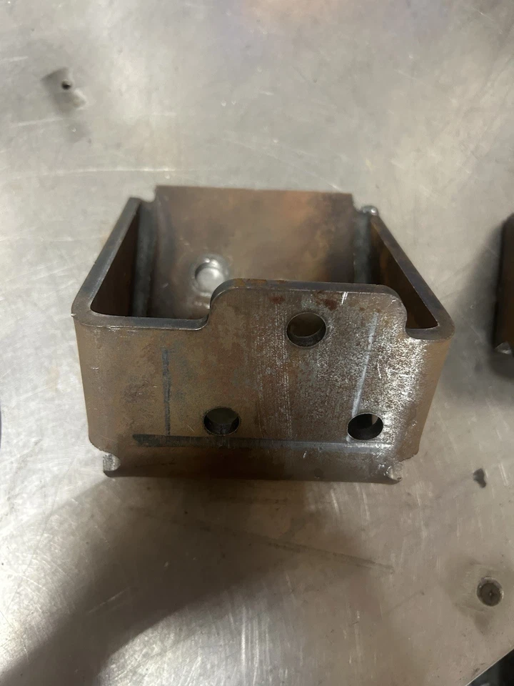 Soportes de montaje de motor Hemi P4510287 66-71 Foto 2 de 4