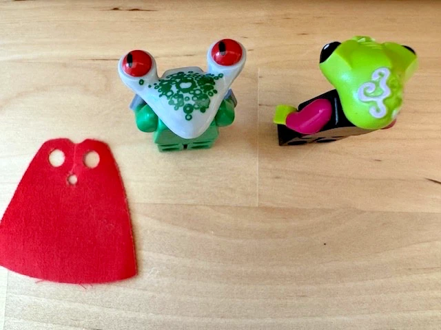 Lego Space UFO Droid Alien Conquest Minifigure Lot (5) - Image 4 of 4