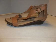 Womens Size 9.5Kenneth Cole Reaction Great Love T-Strap Brown Thong Wedge Sandal