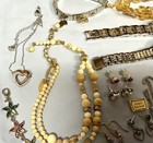 Costume Jewelry Variety Lot 9Prs Earrings-Pendants-2 Watches-Necklaces 25 Pcs — photo 3