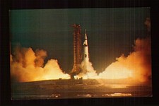 POSTCARD : FLORIDA - KENNEDY SPACE CENTER FL - APOLLO SATURN V LIFT OFF FROM 39A
