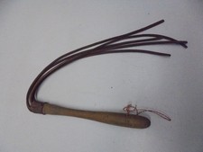 2wk  Kleiderpeitsche Wehrmacht  Ungereinigter Dachbodenfund