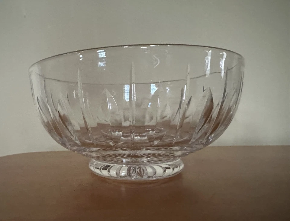 Hampshire by Stuart Crystal 7”, Beautiful Round Bowl Made In England, 3.5” Tall - Image 3 of 3