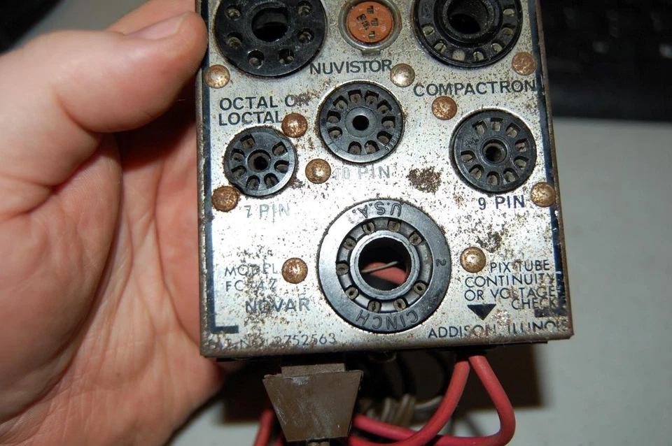 Probador de tubo de verificación Sencore Novar modelo FC147 de colección raro - como está Foto 4 de 4