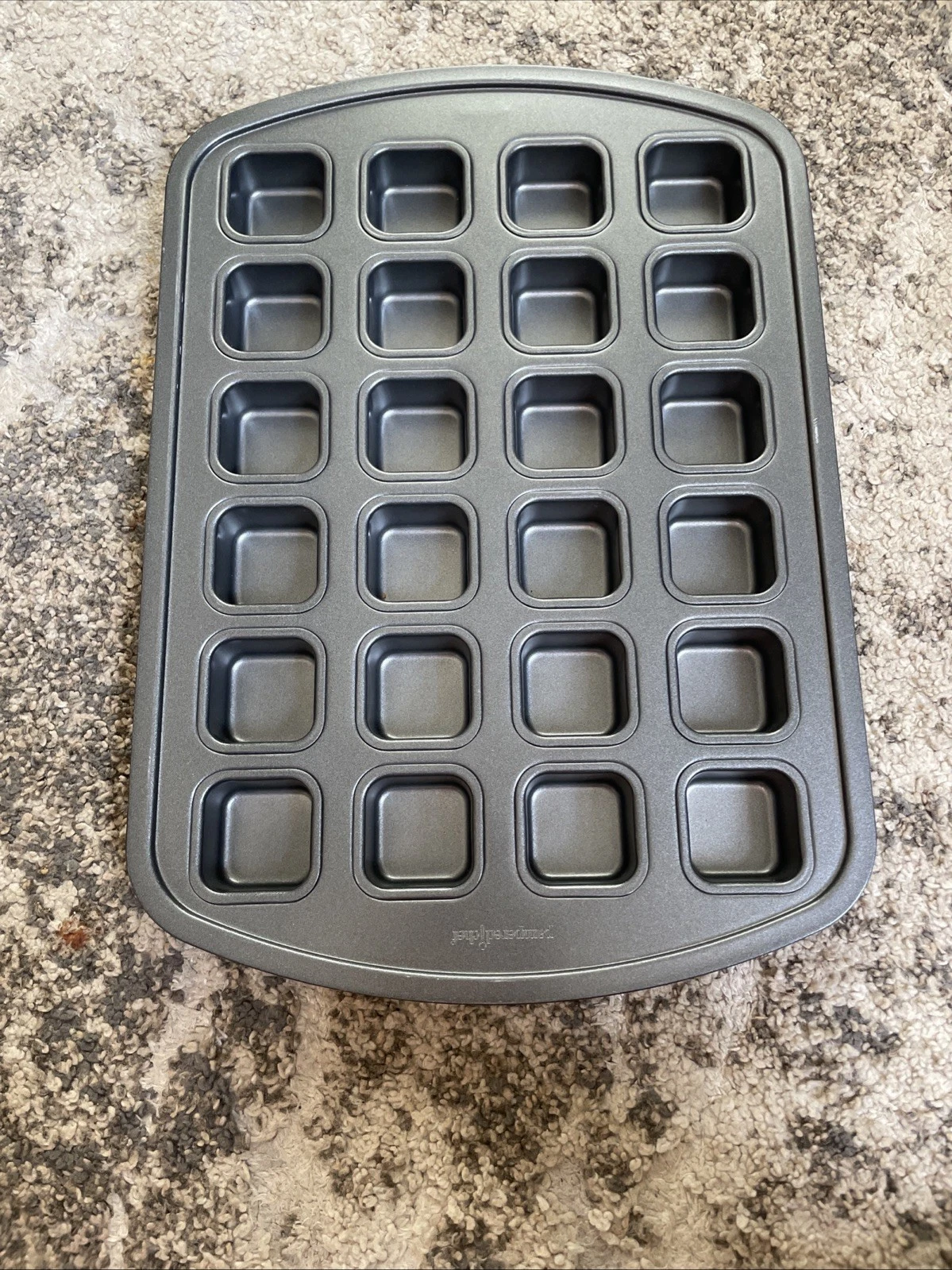 Pampered Chef Non Stick Brownie Bite Pan 24 Mini Brownie Cake Sheet Item 101172