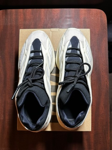 Adidas Yeezy Boost 700 V3 Azael Size 10 Original Box/Laces FW4980 - Picture 7 of 8