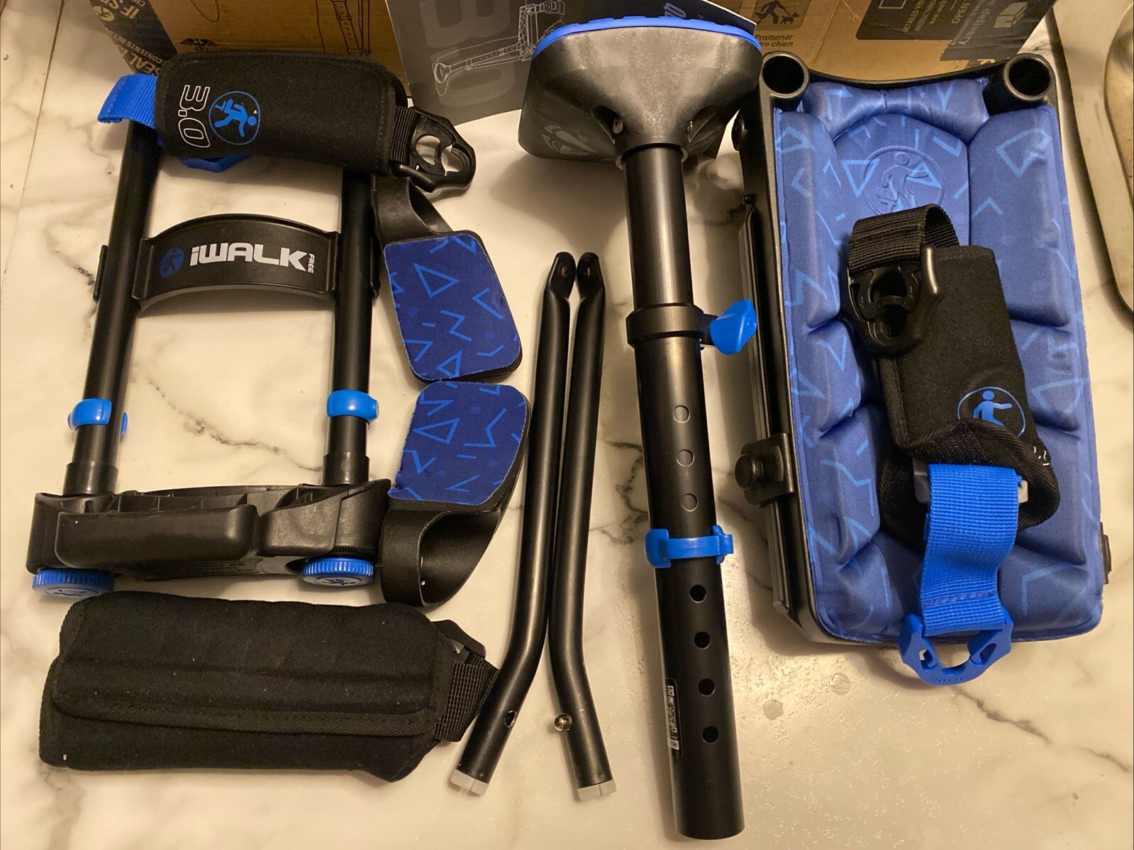 値下げ】iWALKFree3.0 Hands Free Crutch 試着のみ（値下げ 