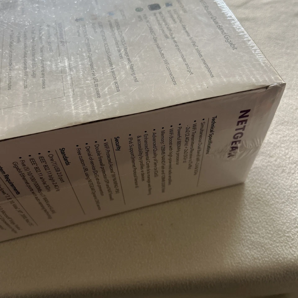 NETGEAR AC1200 1000Mbps 4 Ports 300Mbps Dual Band Gigabit Smart Router (R6230) - Image 4 of 4