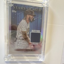 2022 Topps Series 1 - Stars of Mlb Fernando Tatís Jr. #SMLB-17 Jersey Fusion