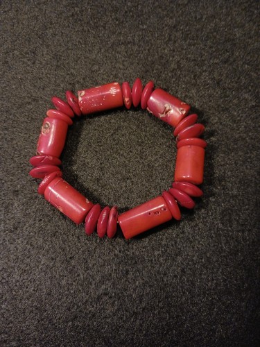 Stunning Genuine Natural Red Coral Bead Stretch Bracelet - Picture 4 of 9