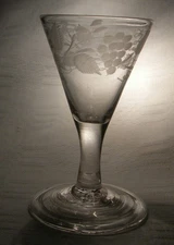 GEORGIAN GLASS FOLDED FOOT  VINE ENGRAVED DRAM
