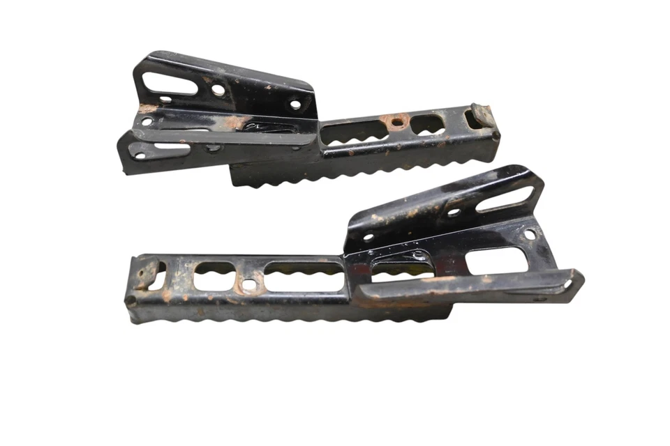 01 Can-Am DS650 2x4 clavijas de pie izquierda y derecha Bombardier Foto 3 de 3